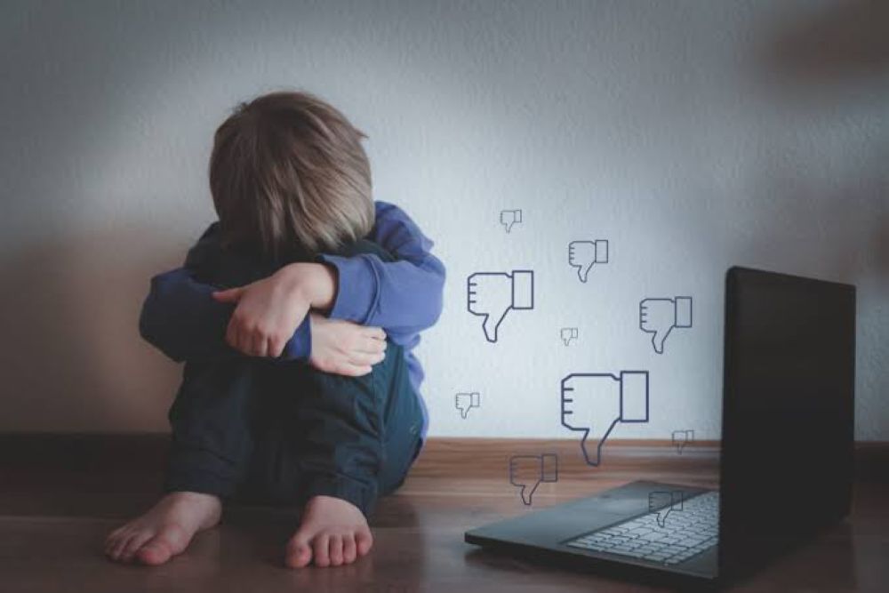 Bahaya Online Mengintai Anak, Orang Tua Wajib Tahu!